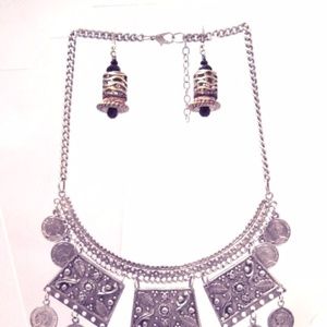 Vintage Silvertone and Black Earrings